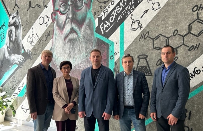 photo_5339463554266429258_y